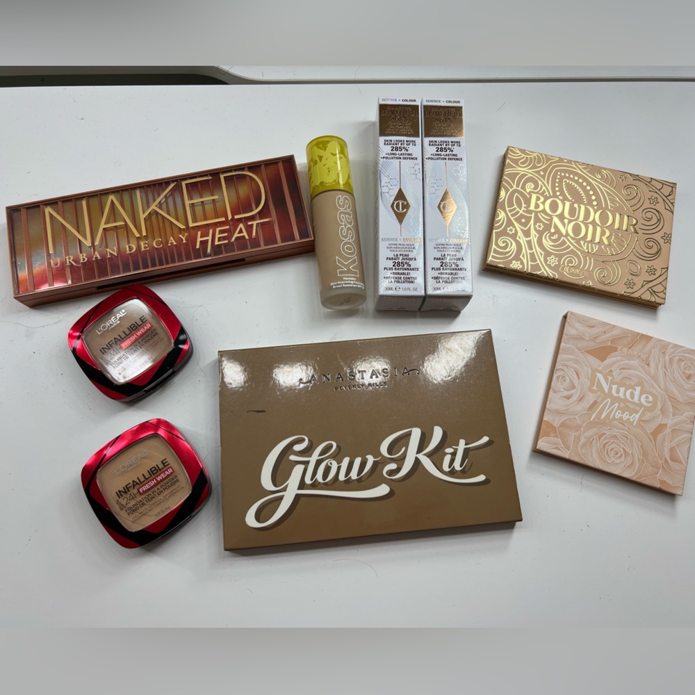 MULTIPLE MAKEUP ITEMS